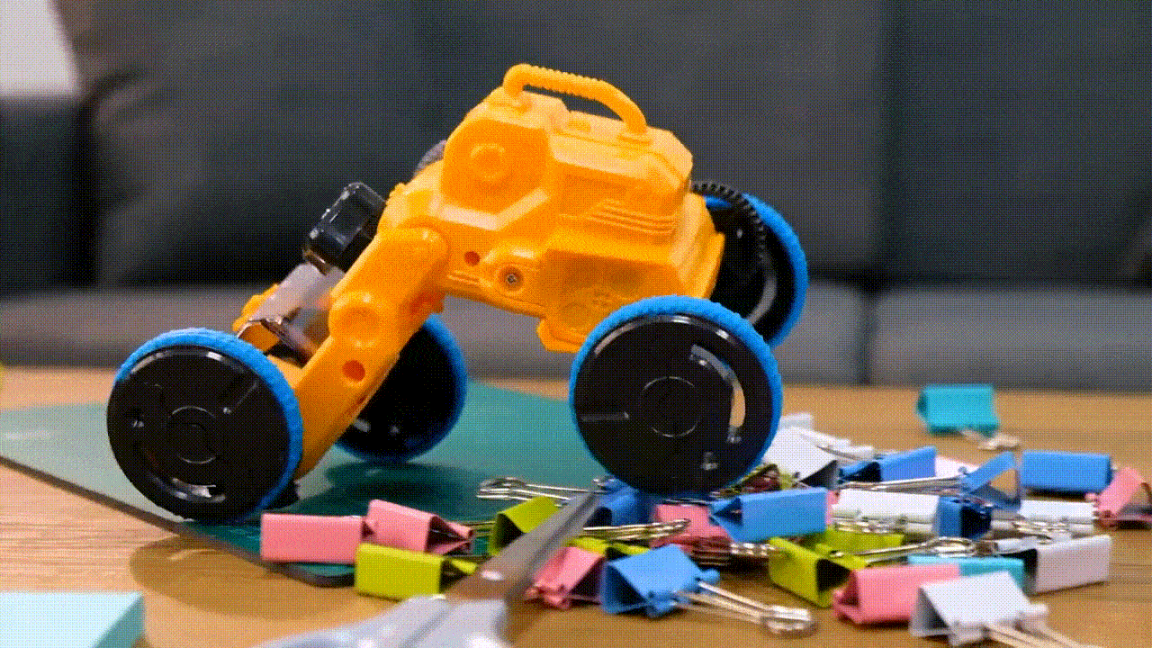 T-Space COLLINS: The Amazing Obstacle-Climbing STEAM Robot